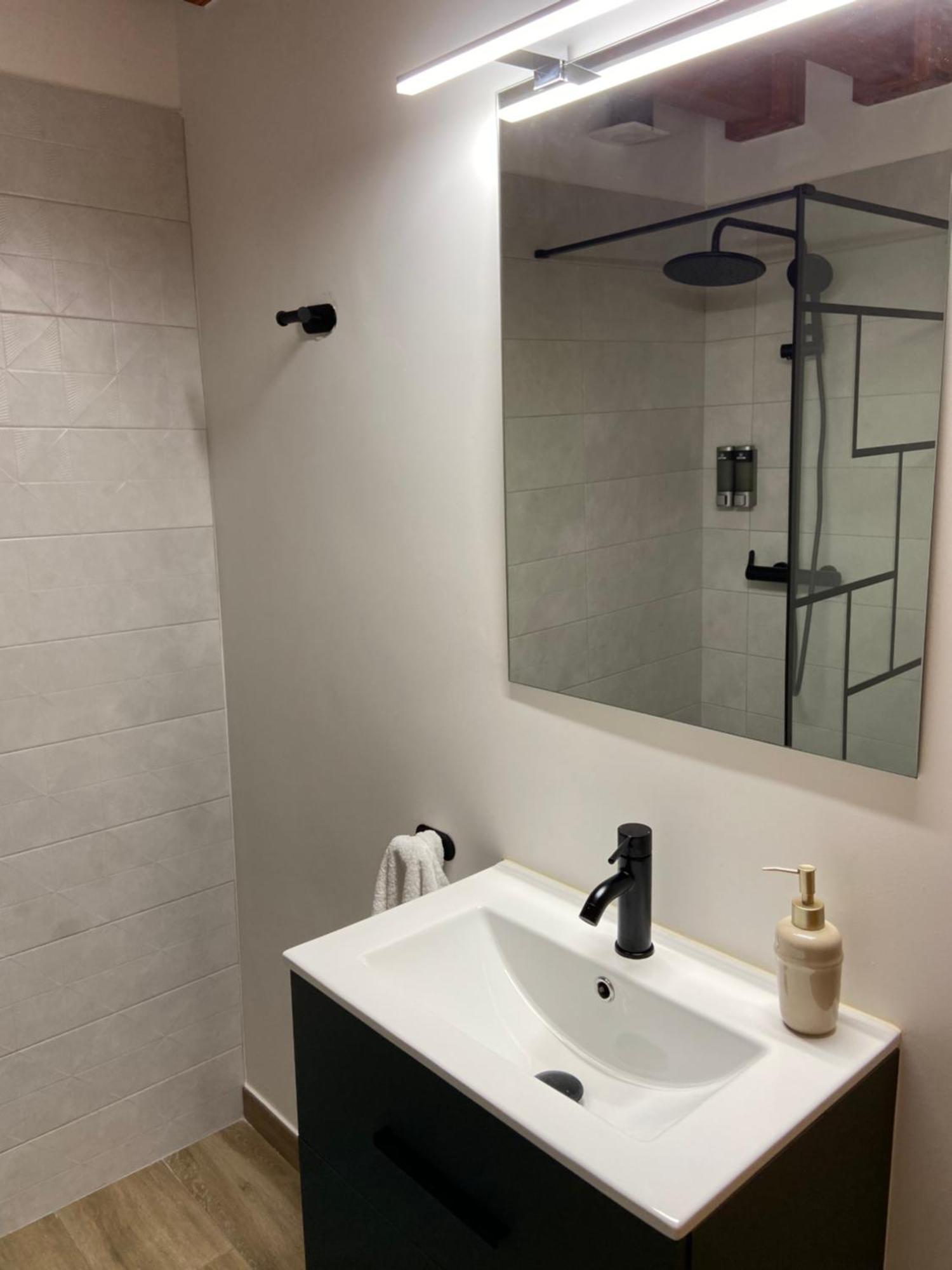 Reginita Apartamentos Arbo Стая снимка