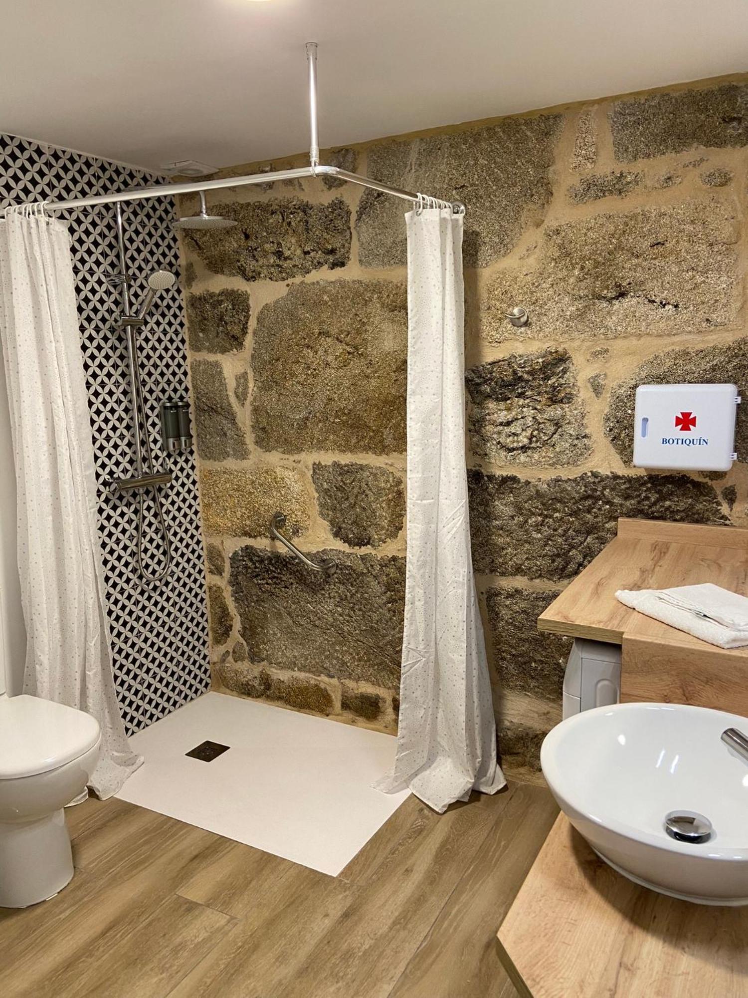 Reginita Apartamentos Arbo Стая снимка
