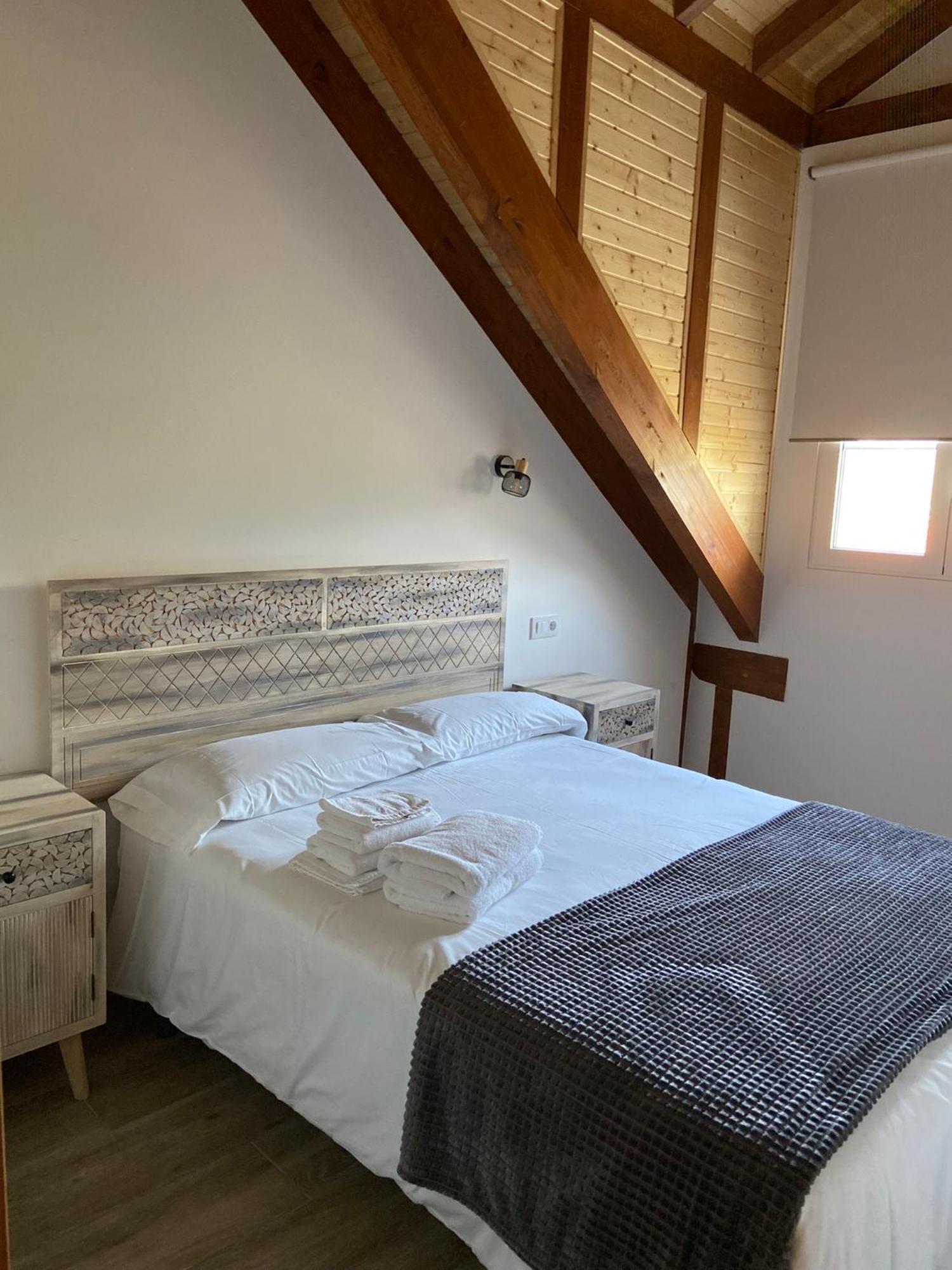 Reginita Apartamentos Arbo Екстериор снимка